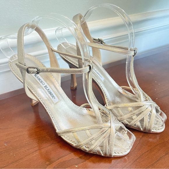 ***Sold on another Platform***Manolo Blahnik Gold T-Strap Heels 7.5 - Picture 3 of 15